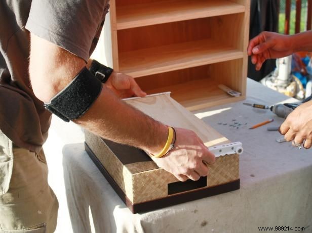 Expert DIY Guide: Build Custom Kitchen Shelves with Pull-Out Drawers in 10 Steps