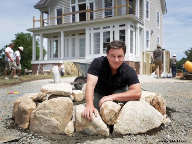 Expert DIY Guide: Build a Durable Fieldstone and Sand Fire Pit in Your Backyard