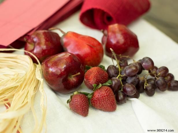 DIY Farmers Market Centerpiece: Expert Step-by-Step Guide to Rustic Fruit Displays