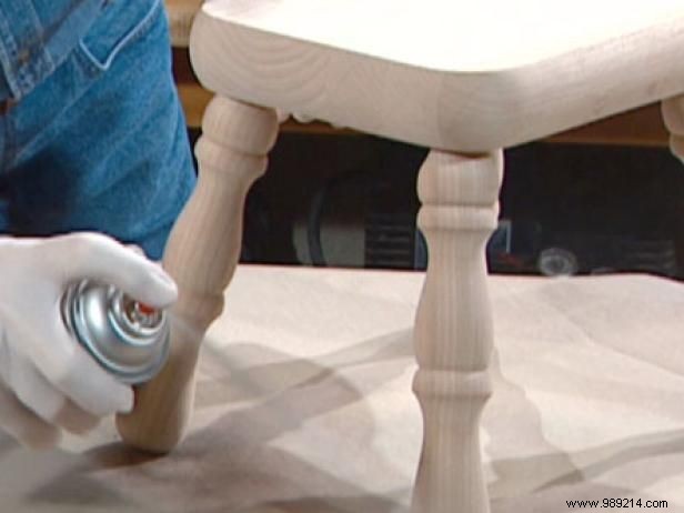 Expert DIY Guide: Distressing Furniture for Authentic Rustic Country Style