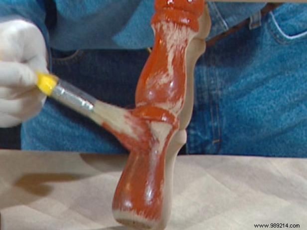 Expert DIY Guide: Distressing Furniture for Authentic Rustic Country Style