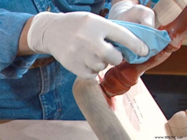 Expert DIY Guide: Distressing Furniture for Authentic Rustic Country Style