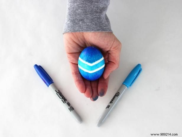 DIY Ombre Easter Eggs with Permanent Markers: Easy Step-by-Step Guide