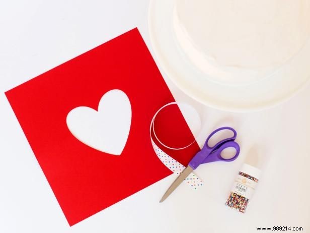 Easy Sprinkled Heart Cake Decoration: Step-by-Step Stencil Tutorial