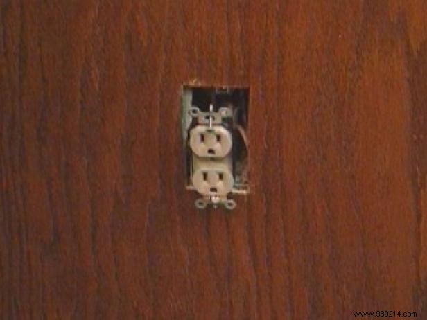 Expert DIY Guide: How to Cut, Stain, and Install Wainscoting Panels