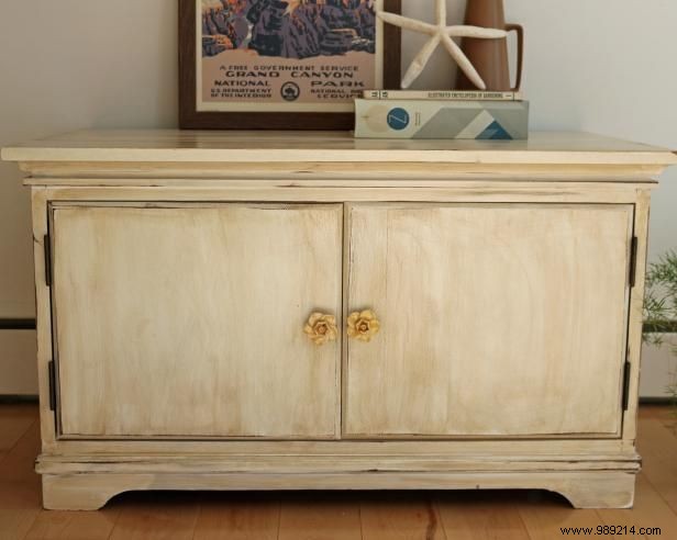 How to Create a Weathered, Distressed Furniture Look: Expert Step-by-Step Guide