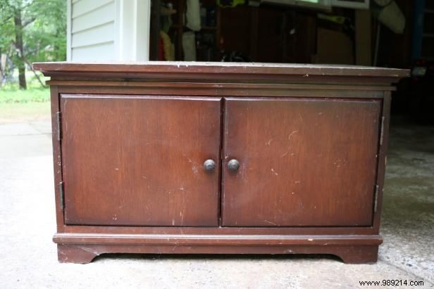 How to Create a Weathered, Distressed Furniture Look: Expert Step-by-Step Guide