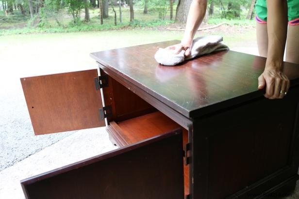 How to Create a Weathered, Distressed Furniture Look: Expert Step-by-Step Guide