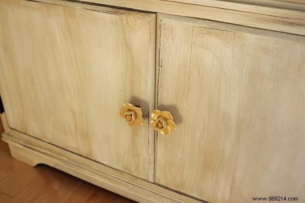 How to Create a Weathered, Distressed Furniture Look: Expert Step-by-Step Guide