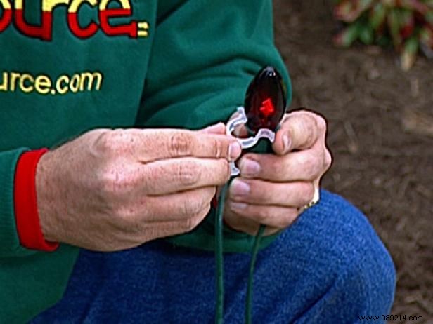 Expert Guide: How to Hang Outdoor Holiday Lights Damage-Free and Beautifully