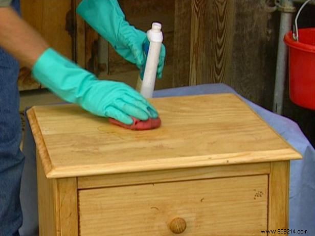 Expert Guide: Distressing Furniture for an Authentic Antique Look