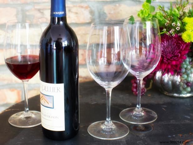 Host a Professional Wine Tasting: Expert Setup and Pairing Tips