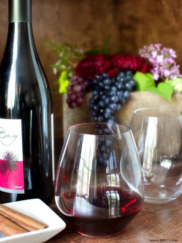 Host a Professional Wine Tasting: Expert Setup and Pairing Tips