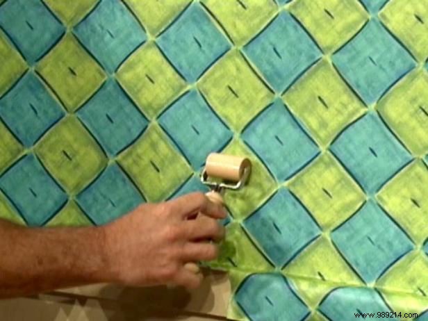 How to Hang Wallpaper Like a Pro: Expert 3-Step Guide