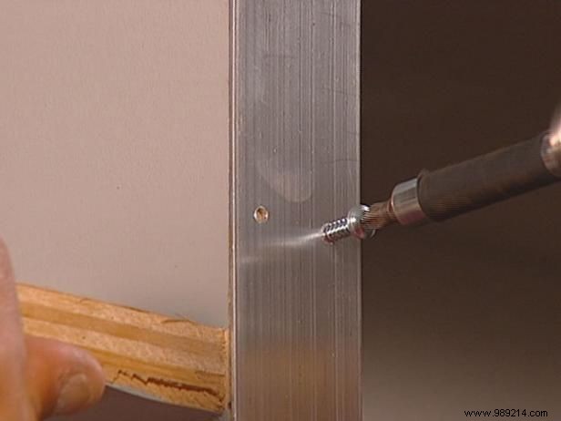 Expert Step-by-Step Guide: Installing Under-Shelf Lights for a Professional Finish