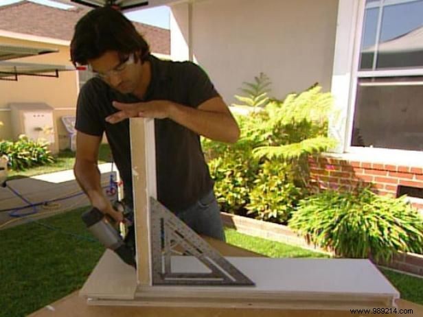 How to Build and Install Sturdy Floating Shelves: Expert DIY Guide
