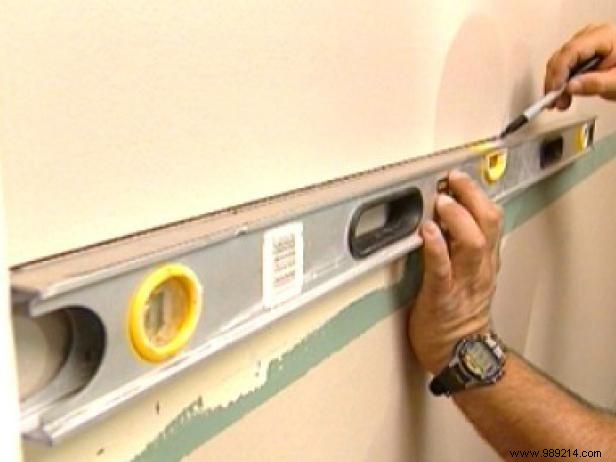 Expert DIY Guide: Installing Custom Wainscoting in Your Dining Room