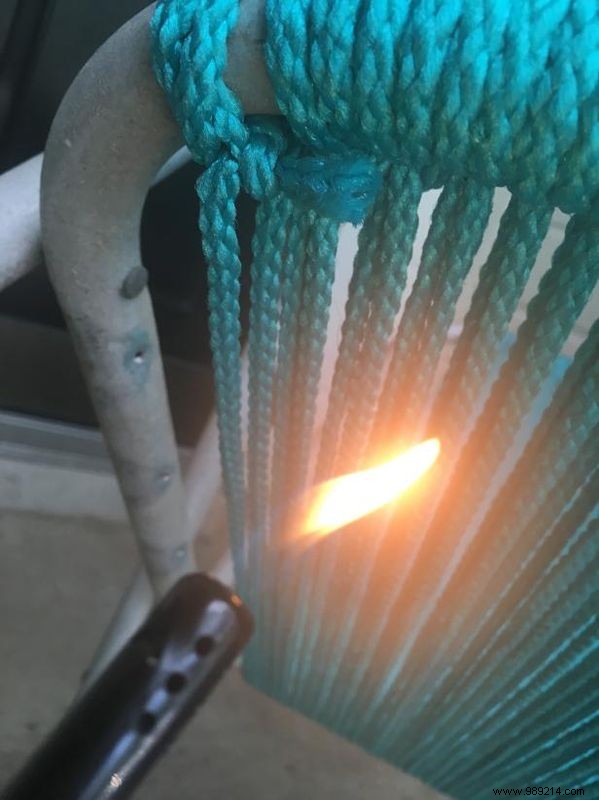 Restore Your Vintage Garden Chair: Step-by-Step Macramé Weaving Guide