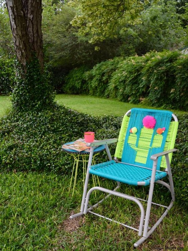 Restore Your Vintage Garden Chair: Step-by-Step Macramé Weaving Guide