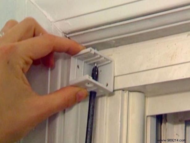 Expert Step-by-Step Guide: How to Install Window Blinds at Home