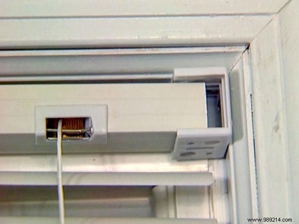 Expert Step-by-Step Guide: How to Install Window Blinds at Home