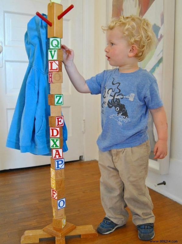 DIY Building Block Coat Rack for Kids: Simple Step-by-Step Tutorial