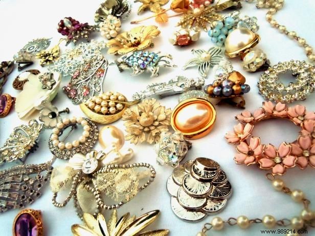 DIY Brooch Bridal Bouquet: Step-by-Step Guide to a Timeless Heirloom