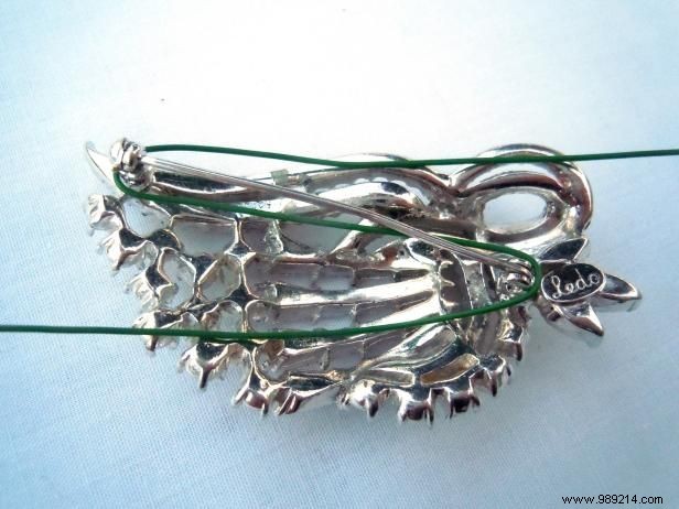 DIY Brooch Bridal Bouquet: Step-by-Step Guide to a Timeless Heirloom