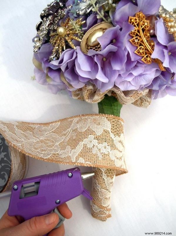 DIY Brooch Bridal Bouquet: Step-by-Step Guide to a Timeless Heirloom