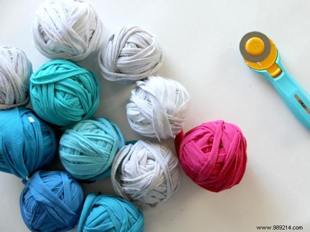 DIY Braided Rug from Old T-Shirts: Easy Step-by-Step Tutorial Using a Sewing Machine