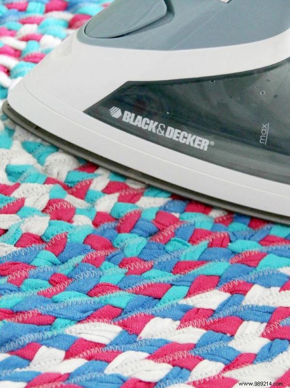 DIY Braided Rug from Old T-Shirts: Easy Step-by-Step Tutorial Using a Sewing Machine