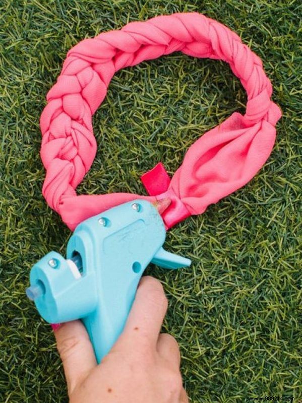 How to Craft a Stylish Braided Headband: Easy DIY Tutorial