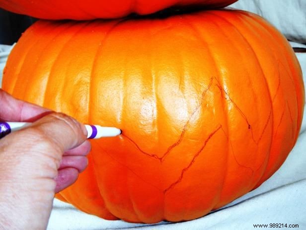 Expert DIY: Crafting a Chevron-Patterned Gourd Topiary