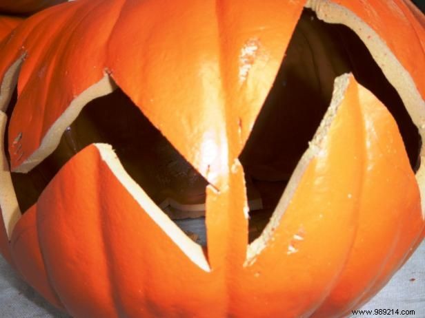 Expert DIY: Crafting a Chevron-Patterned Gourd Topiary