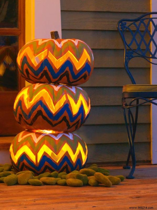 Expert DIY: Crafting a Chevron-Patterned Gourd Topiary