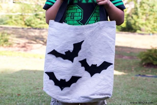 DIY Canvas Halloween Tote Bag: Durable, Spooky Step-by-Step Guide by Expert Crafter Debbie Wolfe