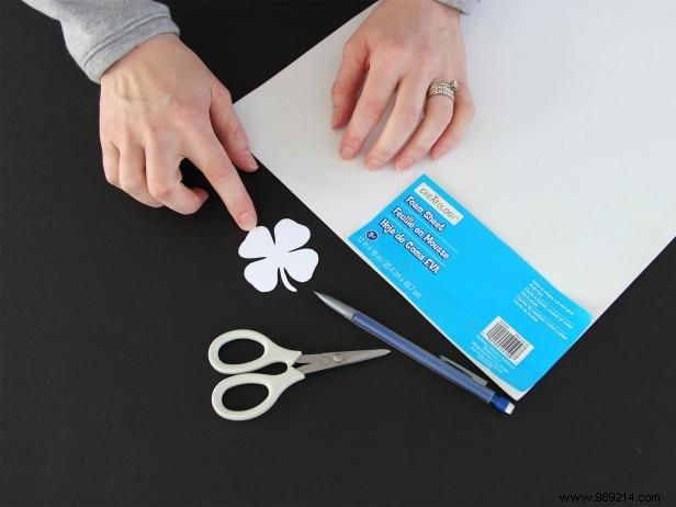 DIY Shamrock Stamper: Easy Step-by-Step Tutorial by Craft Expert Ellen Foord