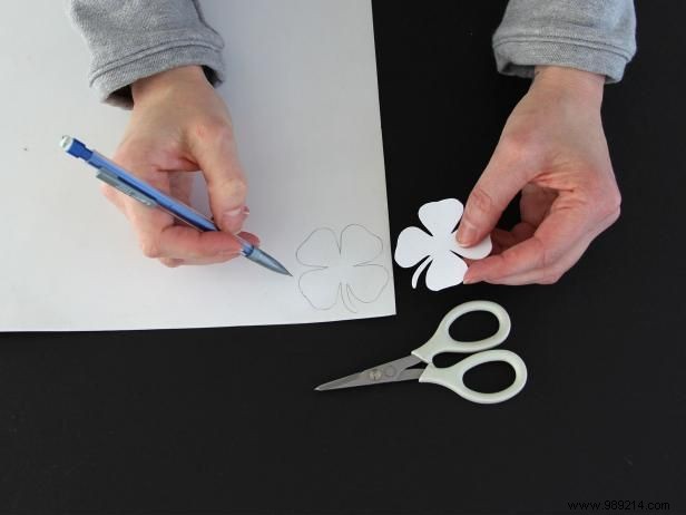 DIY Shamrock Stamper: Easy Step-by-Step Tutorial by Craft Expert Ellen Foord