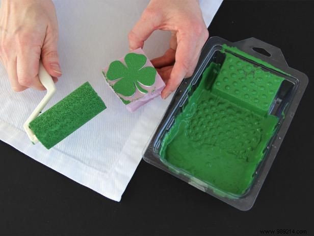 DIY Shamrock Stamper: Easy Step-by-Step Tutorial by Craft Expert Ellen Foord
