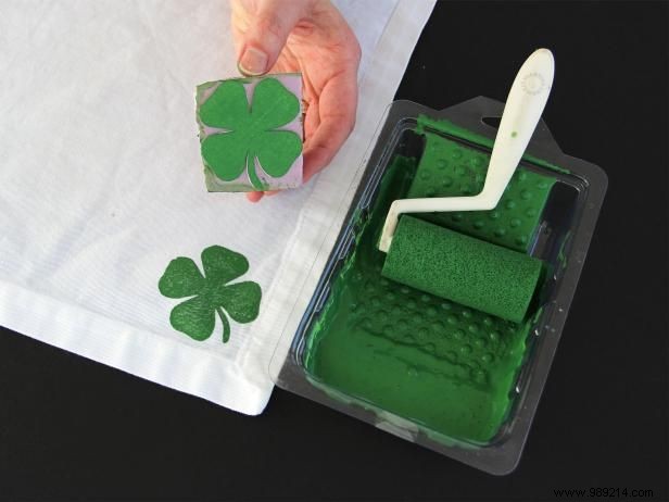 DIY Shamrock Stamper: Easy Step-by-Step Tutorial by Craft Expert Ellen Foord
