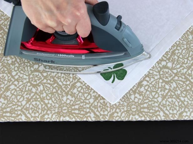 DIY Shamrock Stamper: Easy Step-by-Step Tutorial by Craft Expert Ellen Foord