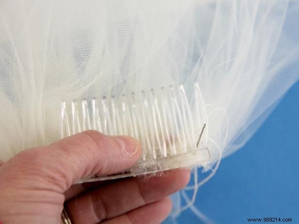 Expert Step-by-Step Guide: Craft a Timeless Classic Wedding Veil at Home