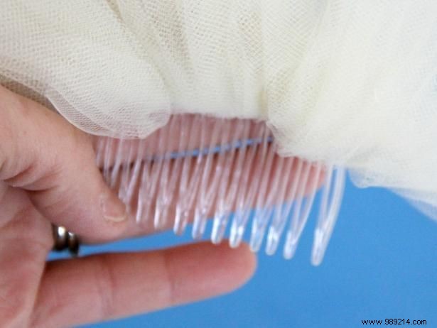 Expert Step-by-Step Guide: Craft a Timeless Classic Wedding Veil at Home