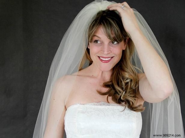 Expert Step-by-Step Guide: Craft a Timeless Classic Wedding Veil at Home