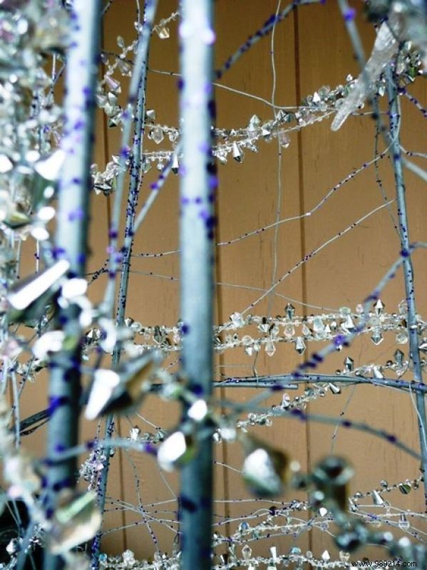 DIY Christmas Tree Centerpiece: Repurpose Tomato Cages for Festive Holiday Magic