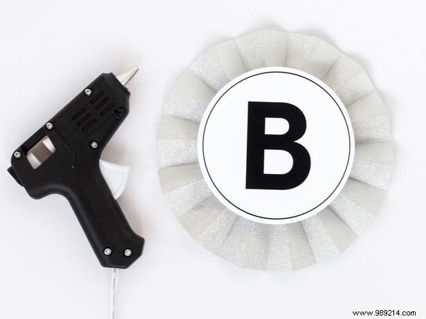 DIY  Believe  Christmas Banner: Elegant Accordion Medallion Bunting Tutorial