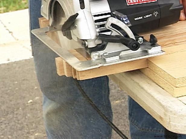 DIY Guide: Craft a Durable Reclaimed Wood Cutting Board from Flooring