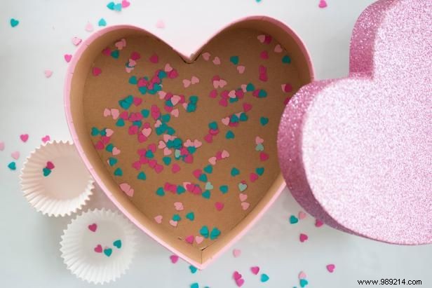 DIY Personalized Candy Box: Thoughtful Valentine s Day Gift Tailored to Your Partner