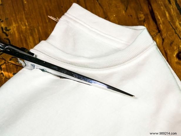 Transform an Old T-Shirt into a Chic Corset Dress: Step-by-Step DIY Guide