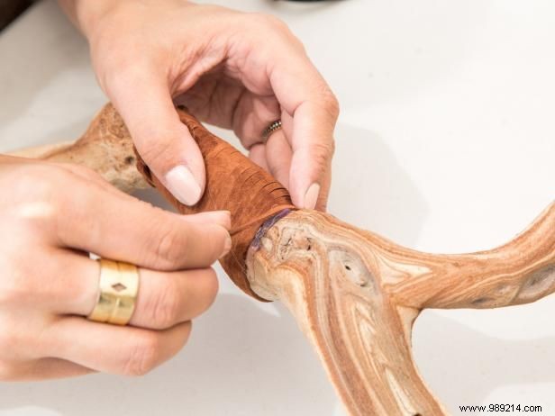 DIY Driftwood Family Tree: Create a Charming Photo Display